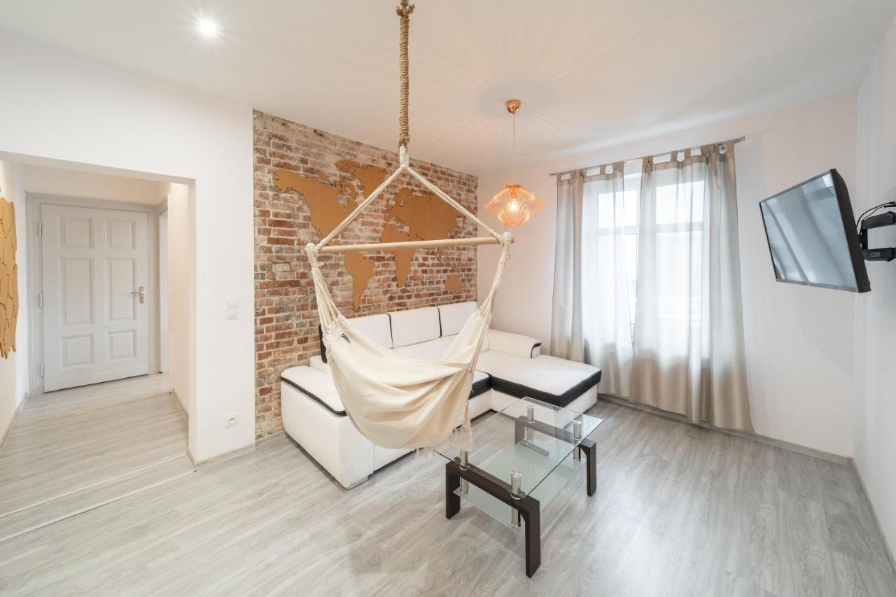Around The World Vision Apartment - Centrum Ополе Экстерьер фото